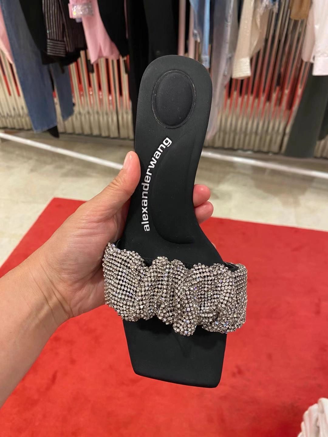 无帮  - VALI鞋履AI设计主图