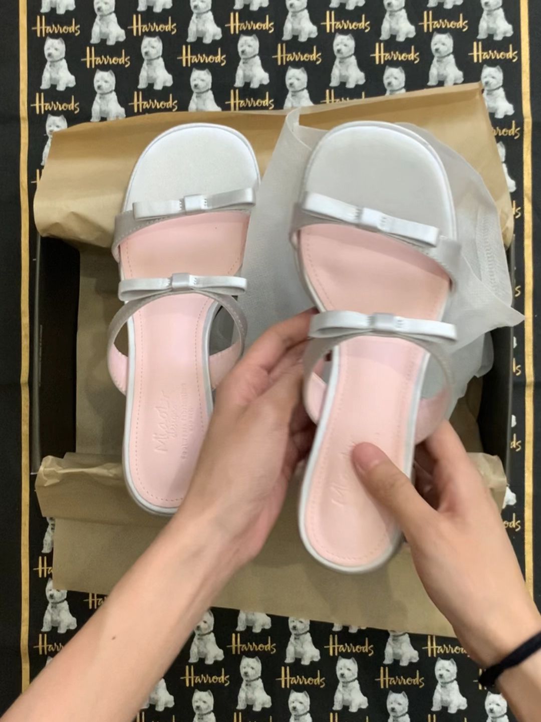 无帮  - VALI鞋履AI设计主图