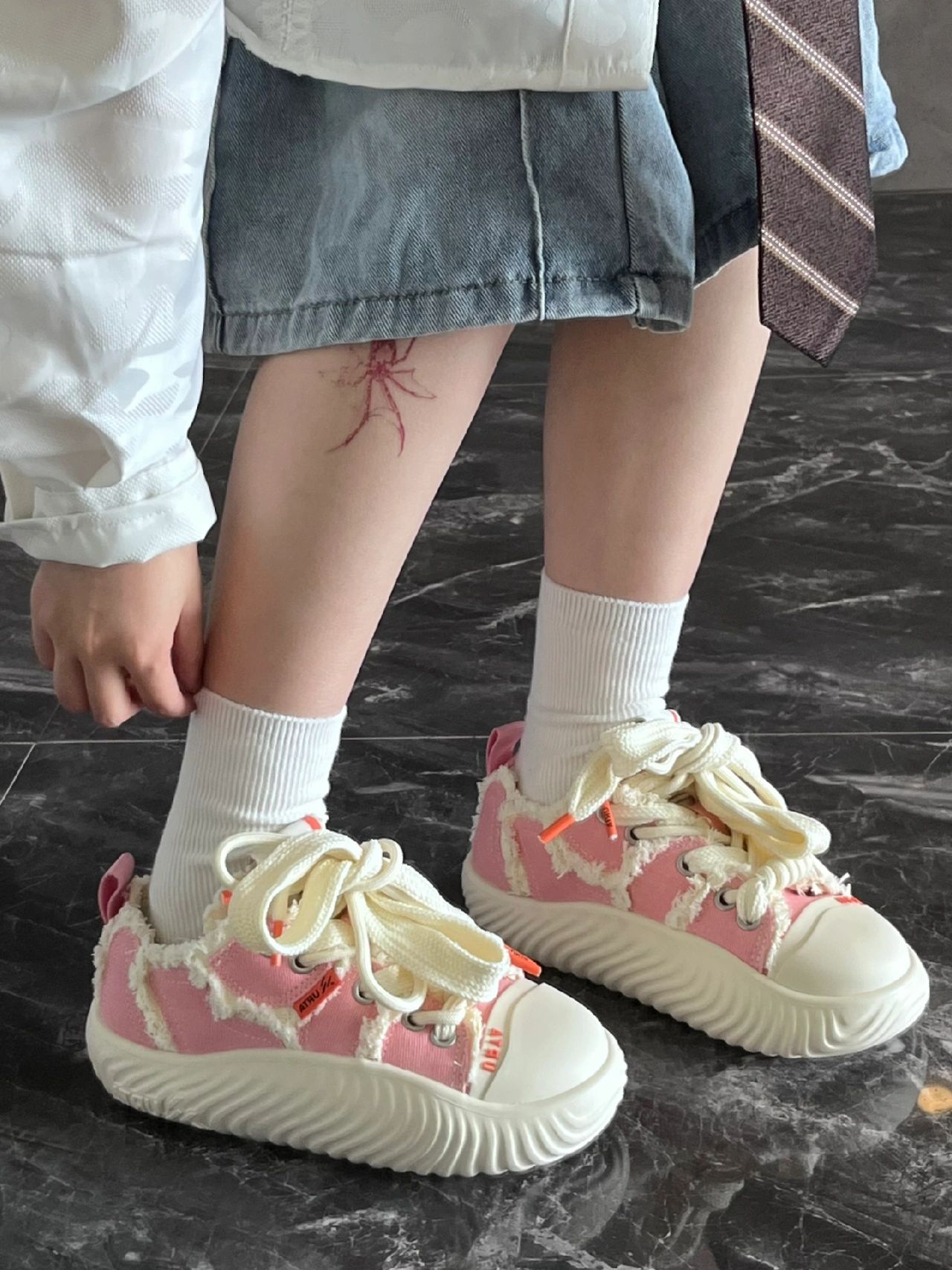 低帮 系带  - VALI鞋履AI设计主图