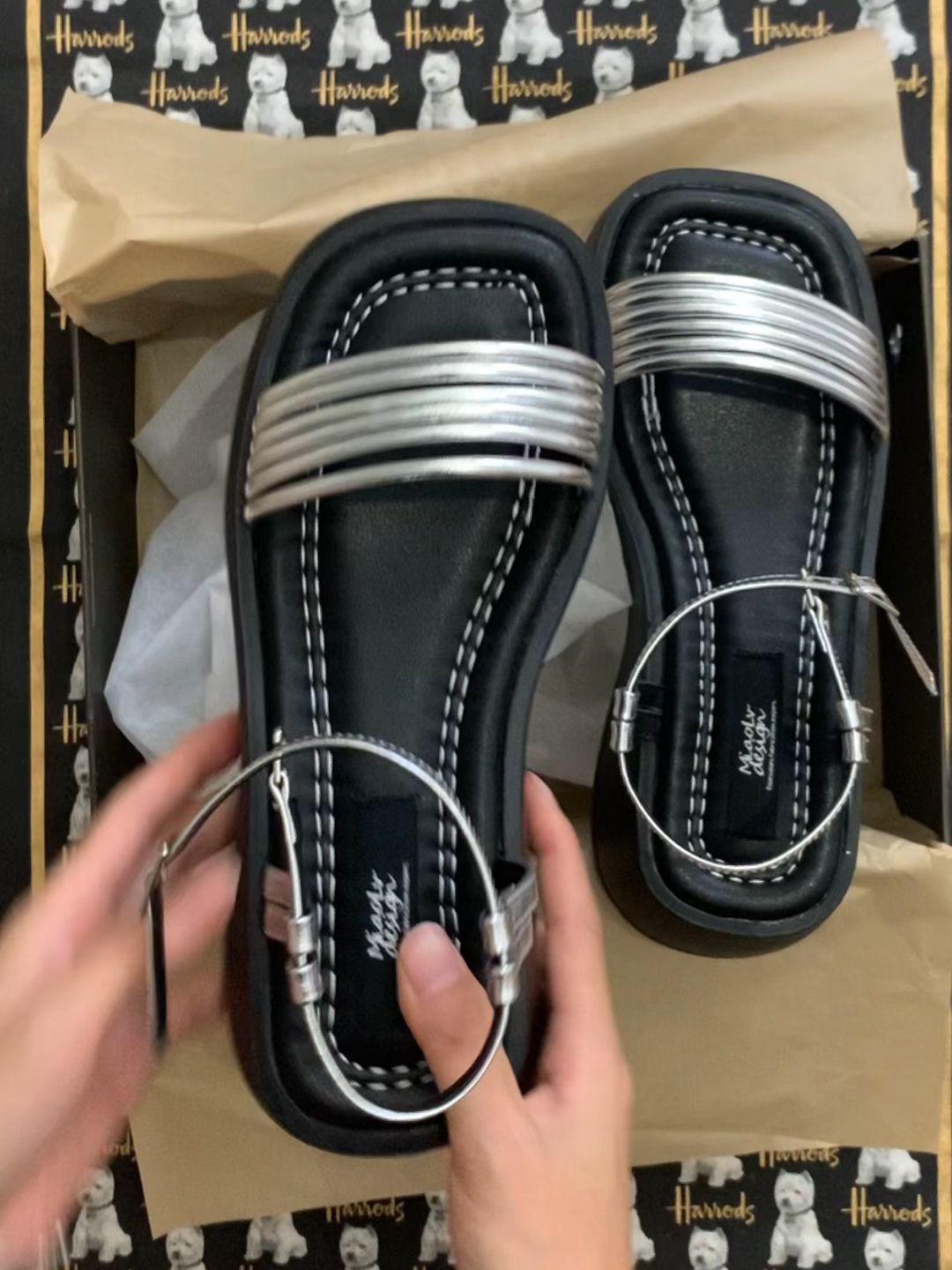 无帮  - VALI鞋履AI设计主图