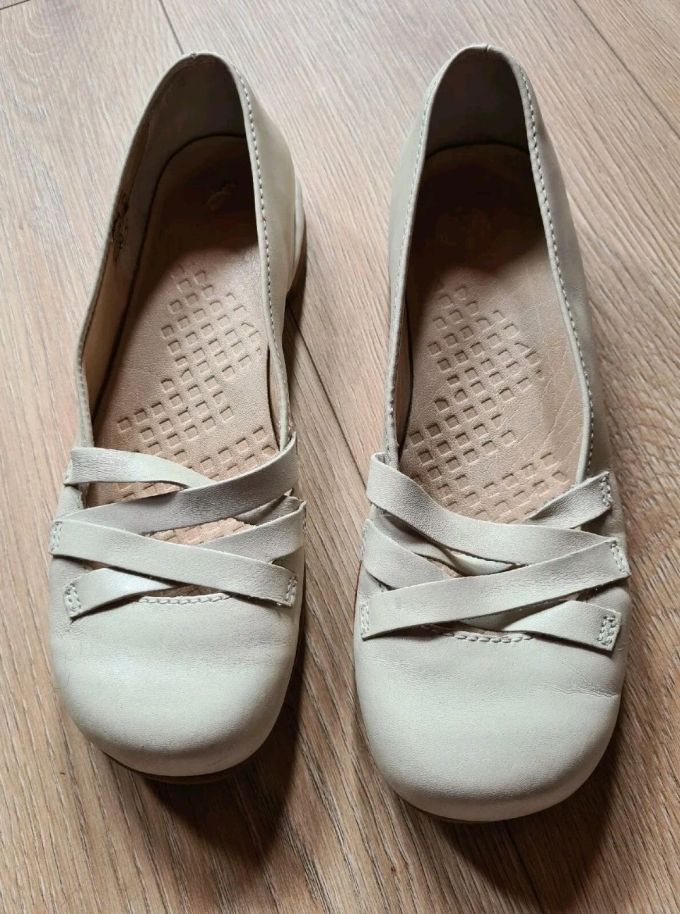 圆头 低帮 中口鞋 皮革 