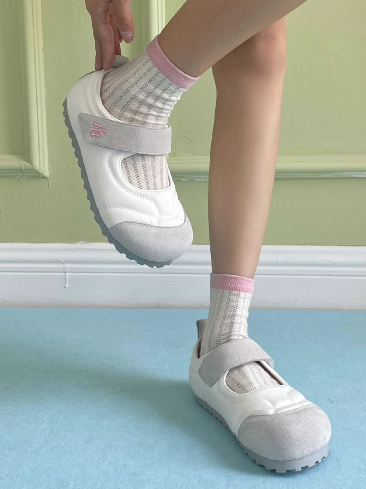 圆头 魔术贴 中口鞋 皮革  - VALI鞋履AI设计主图