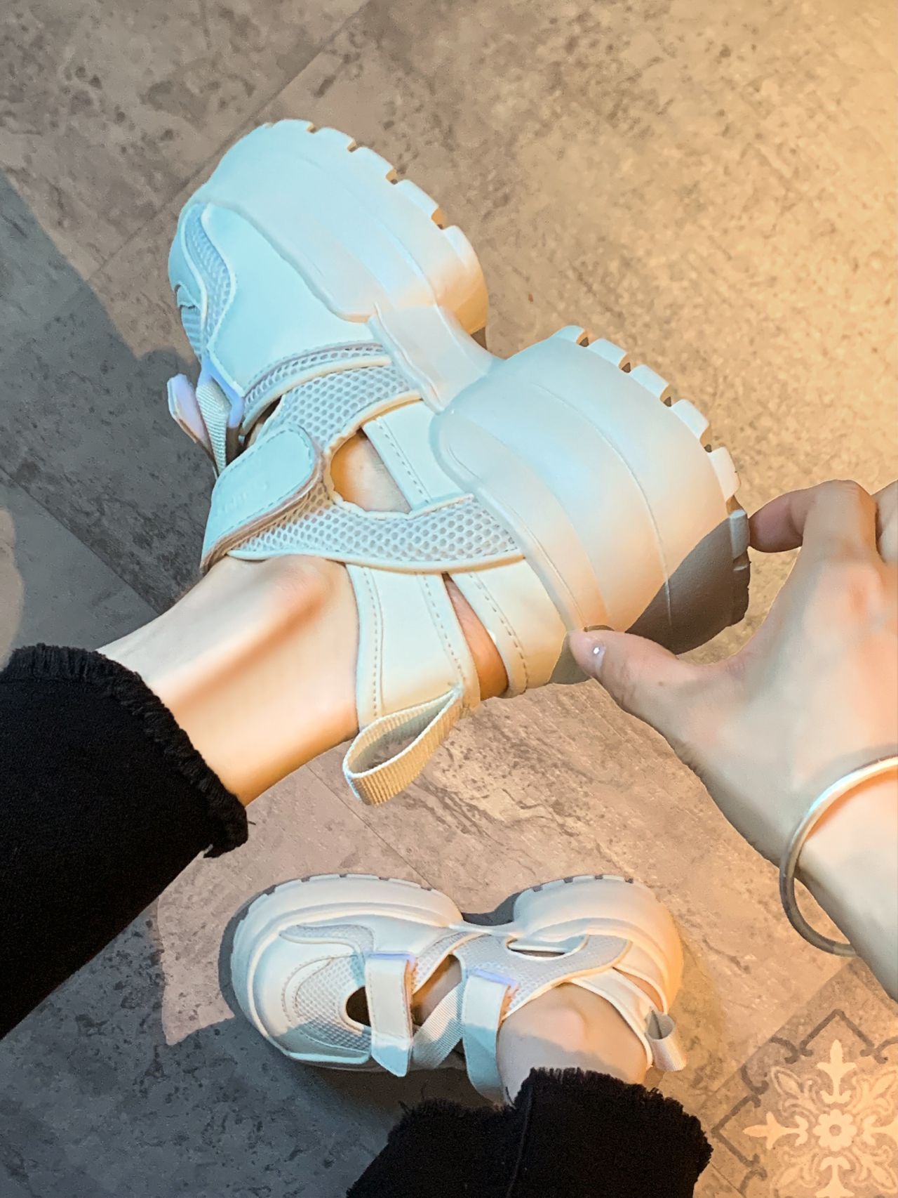  - VALI鞋履AI设计主图