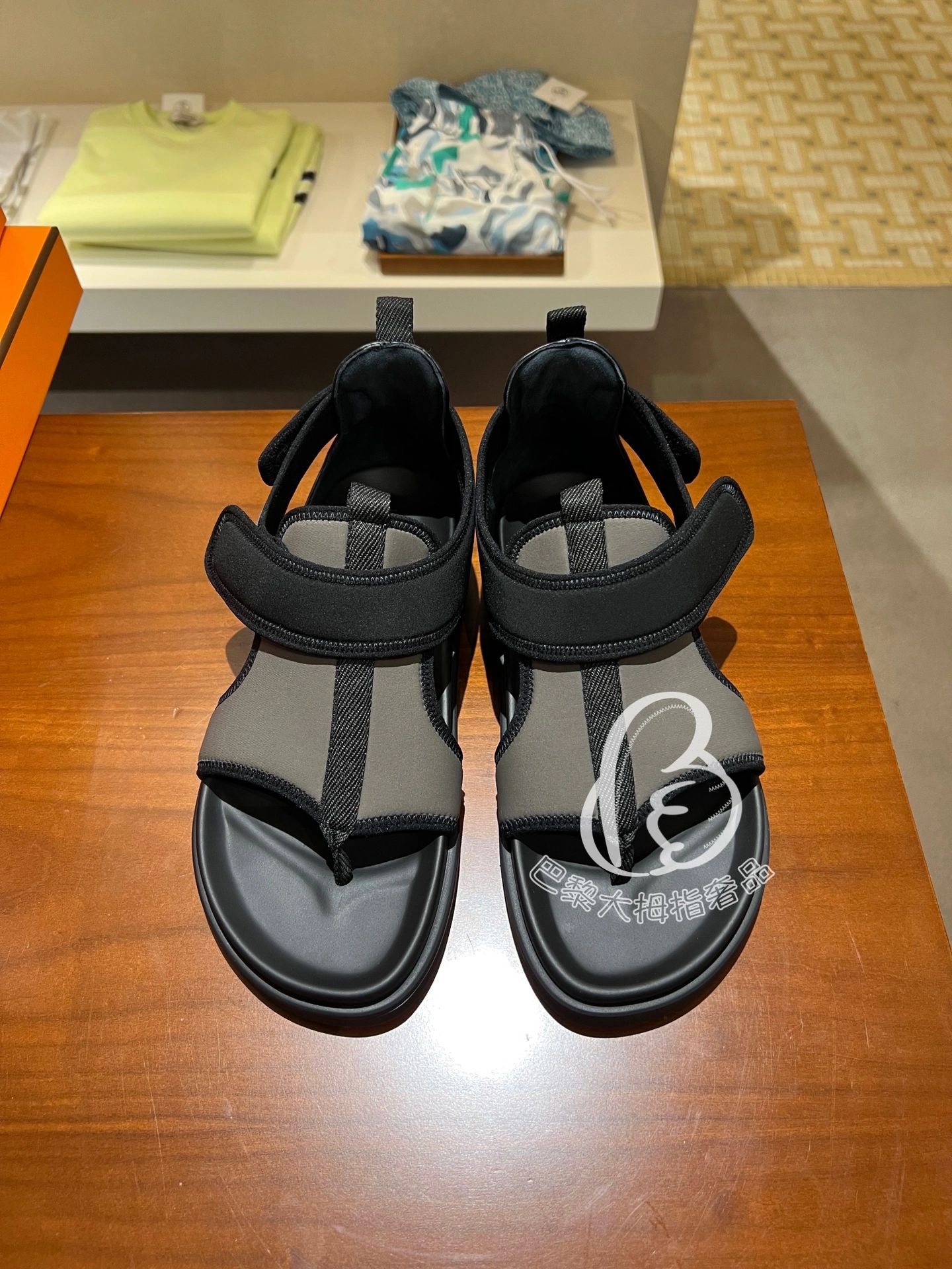 无帮 魔术贴  - VALI鞋履AI设计主图