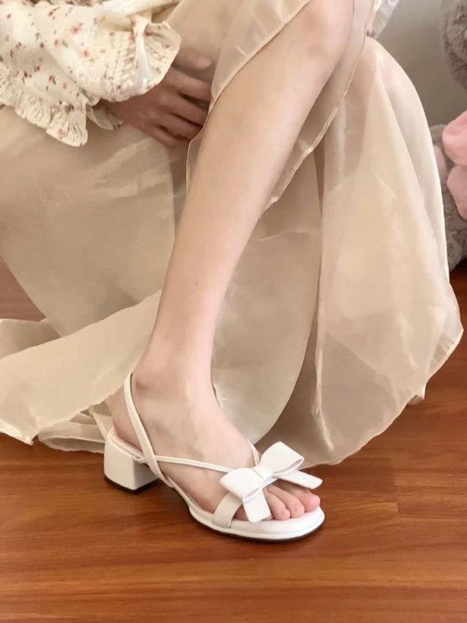 中跟 粗跟 无帮 皮革 