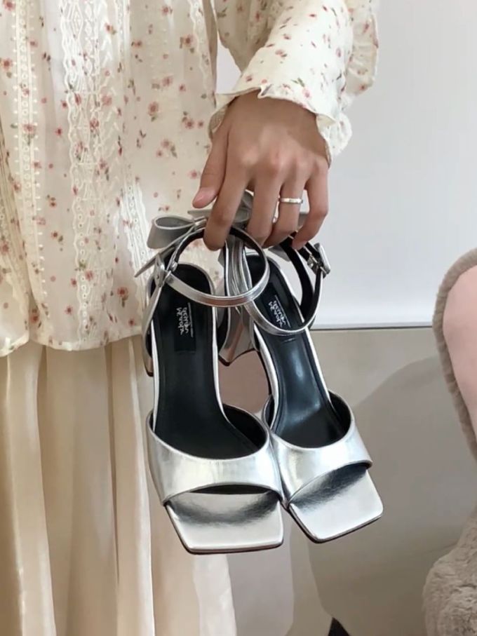 无帮 袢扣 皮革 