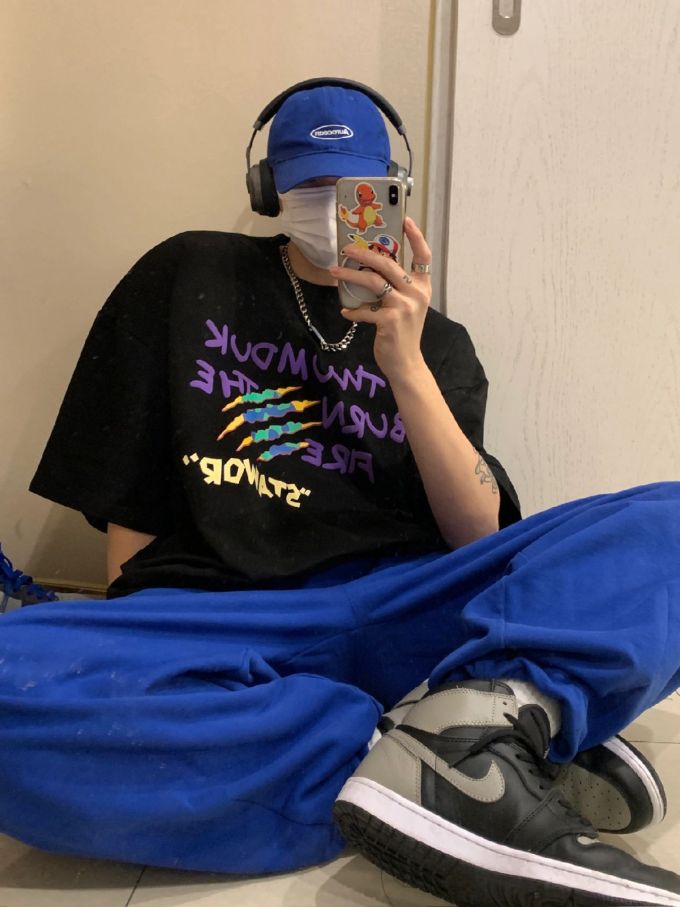 电光蓝 夜蓝色 潮牌 