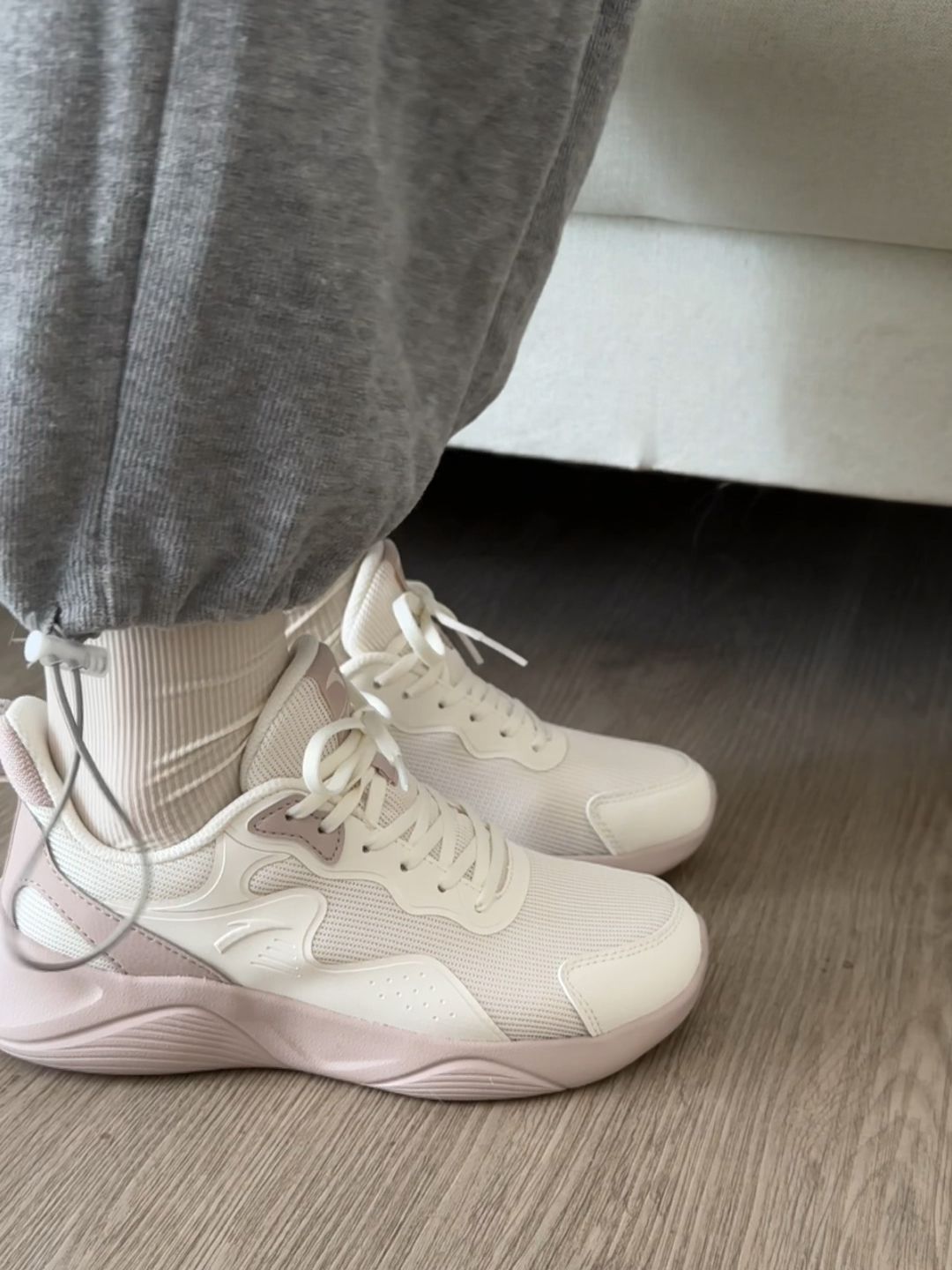 低帮 系带 网面  - VALI鞋履AI设计主图