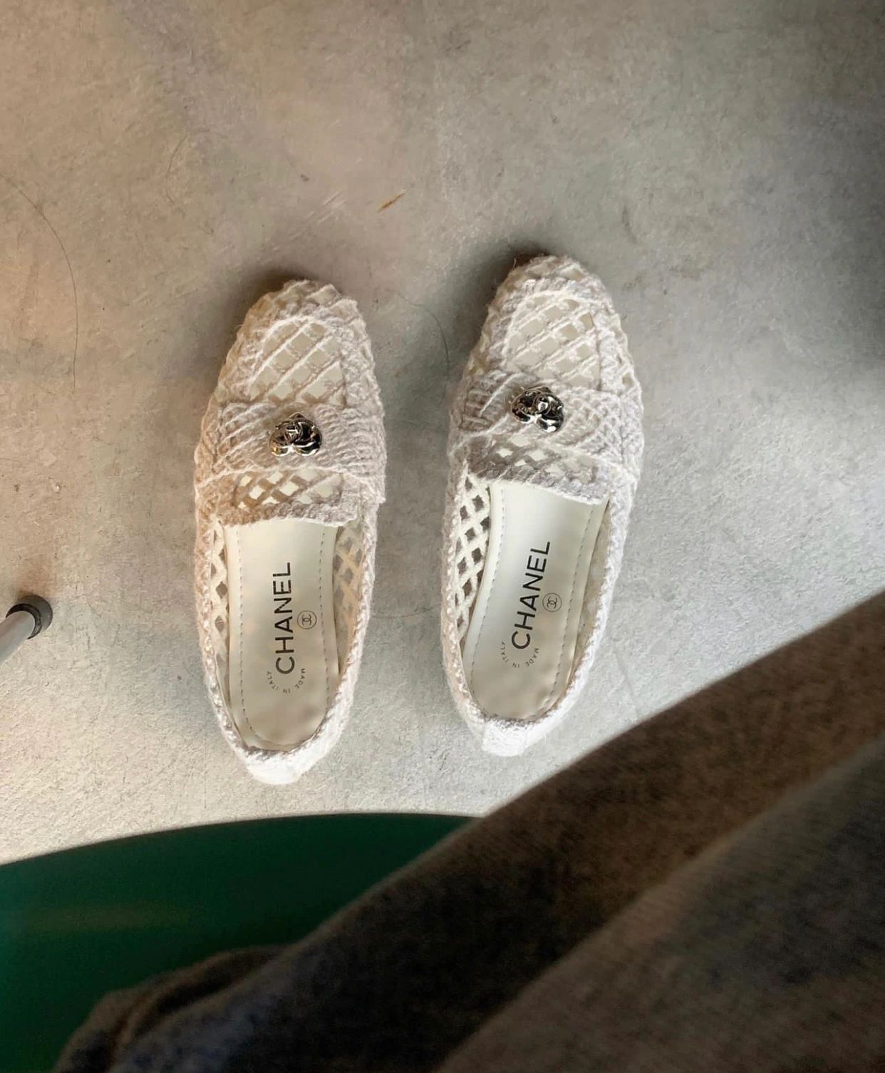 低帮 一脚蹬 中口鞋 皮革  - VALI鞋履AI设计主图