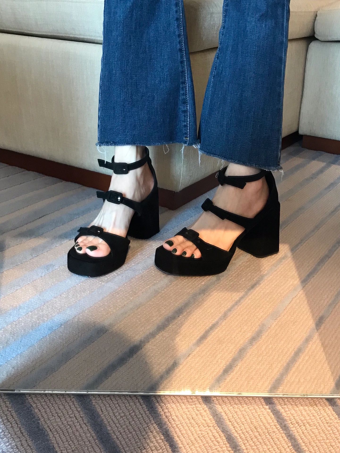 高跟 坡跟 无帮 皮革  - VALI鞋履AI设计主图