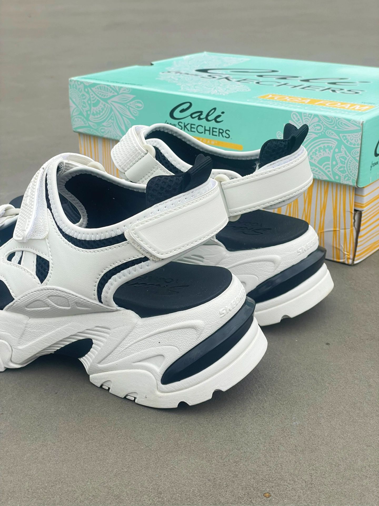 无帮 魔术贴  - VALI鞋履AI设计主图