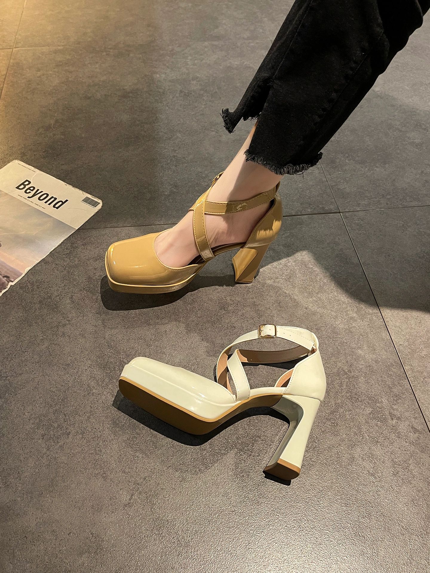 高跟 粗跟 低帮 皮革  - VALI鞋履AI设计主图