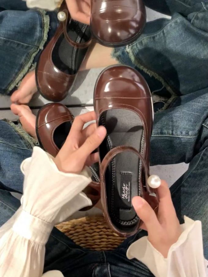 圆头 袢扣 中口鞋 皮革 