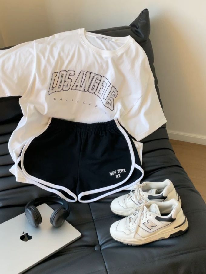 针织面料 圆形领 文字图案 印花 灰羽色 酱黑色 云雾色 