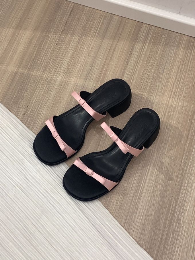 低跟 粗跟 无帮 皮革 