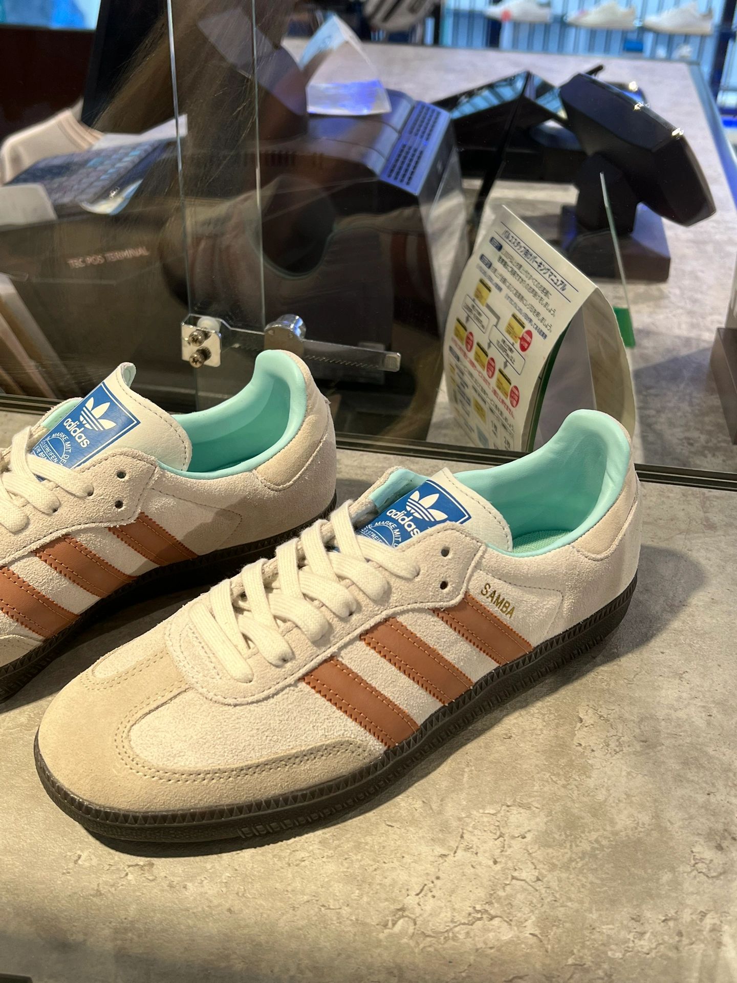 低帮 系带 皮革  - VALI鞋履AI设计主图