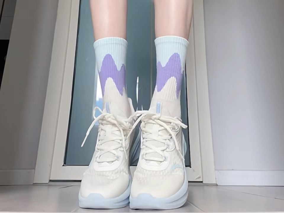  - VALI鞋履AI设计主图