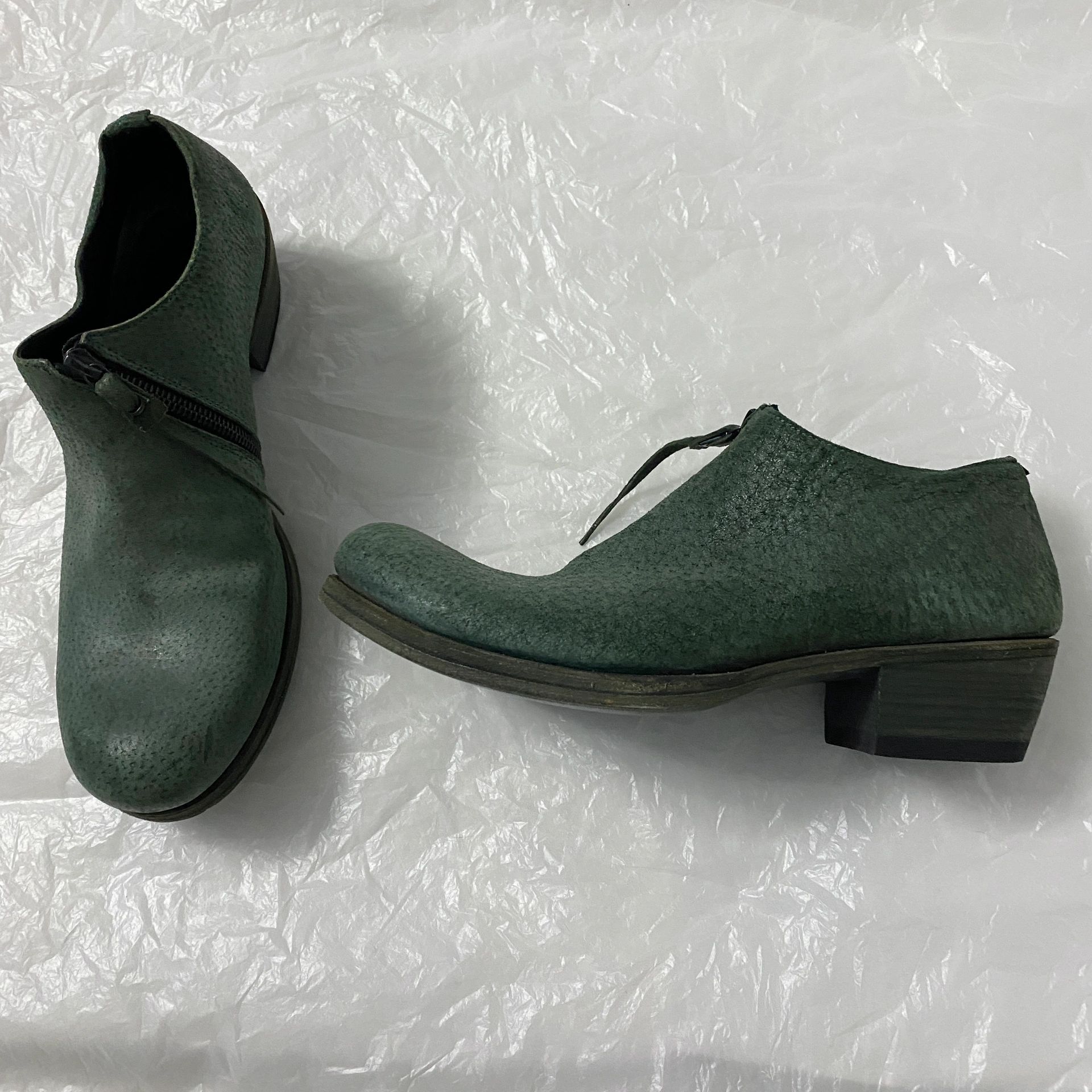 系带 皮革  - VALI鞋履AI设计主图