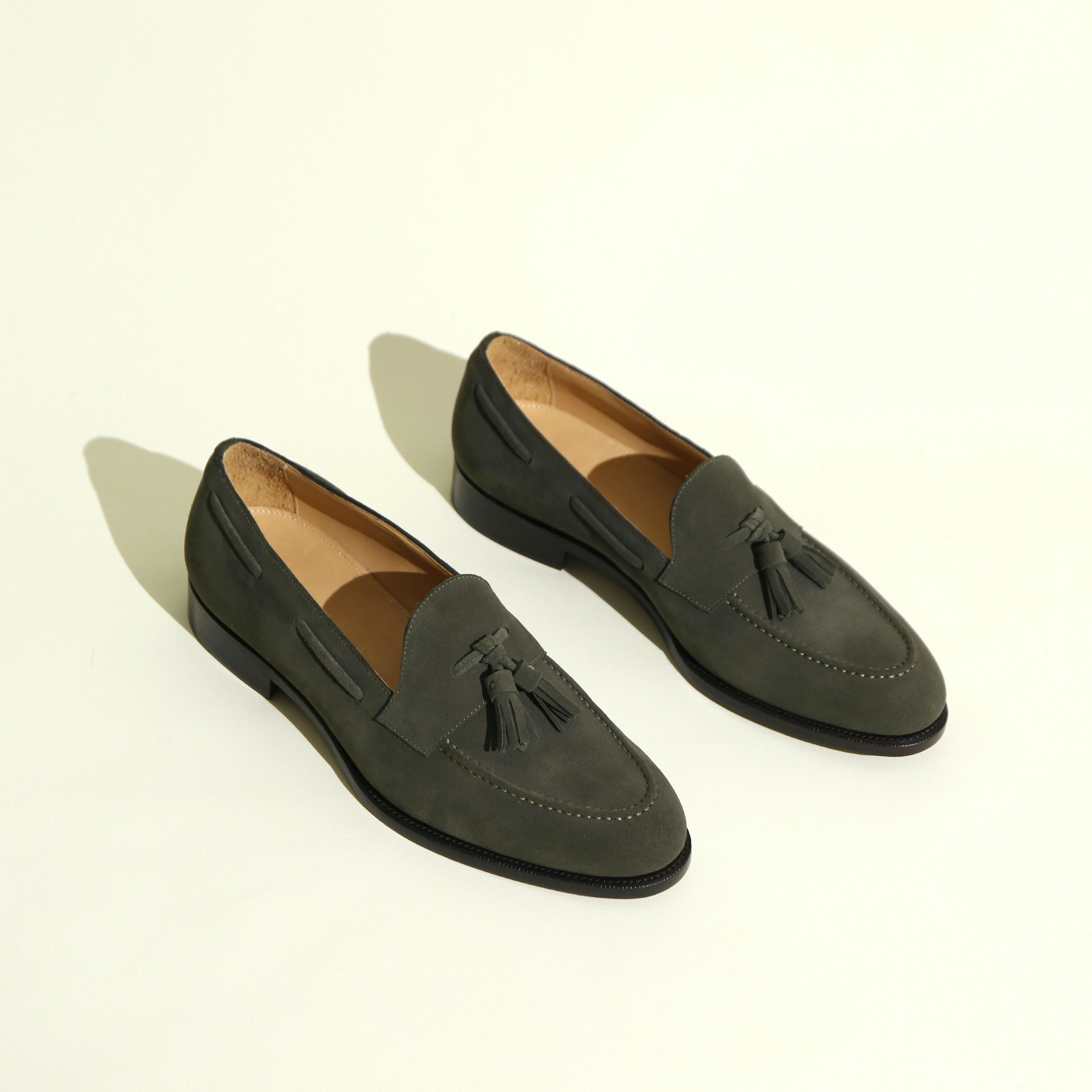 圆头 低帮 一脚蹬 深口鞋 皮革  - VALI鞋履AI设计主图