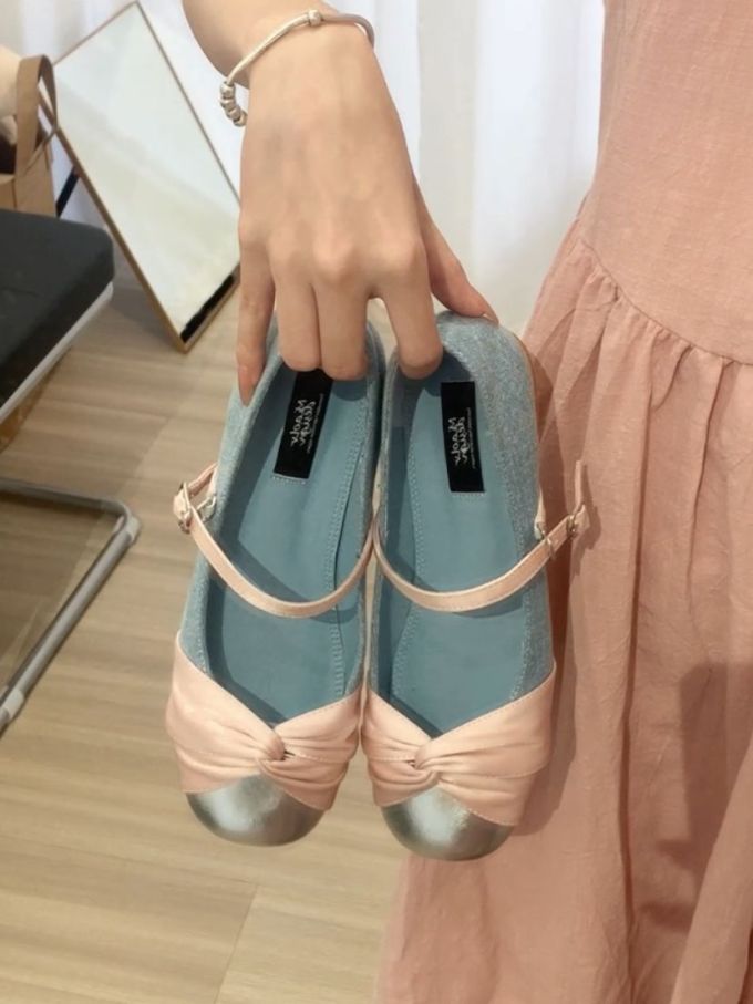 袢扣 浅口鞋 皮革 