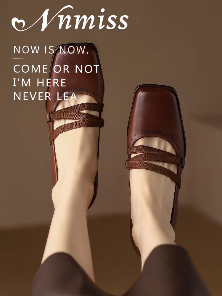 方头 松紧带 中口鞋 皮革  - VALI鞋履AI设计主图