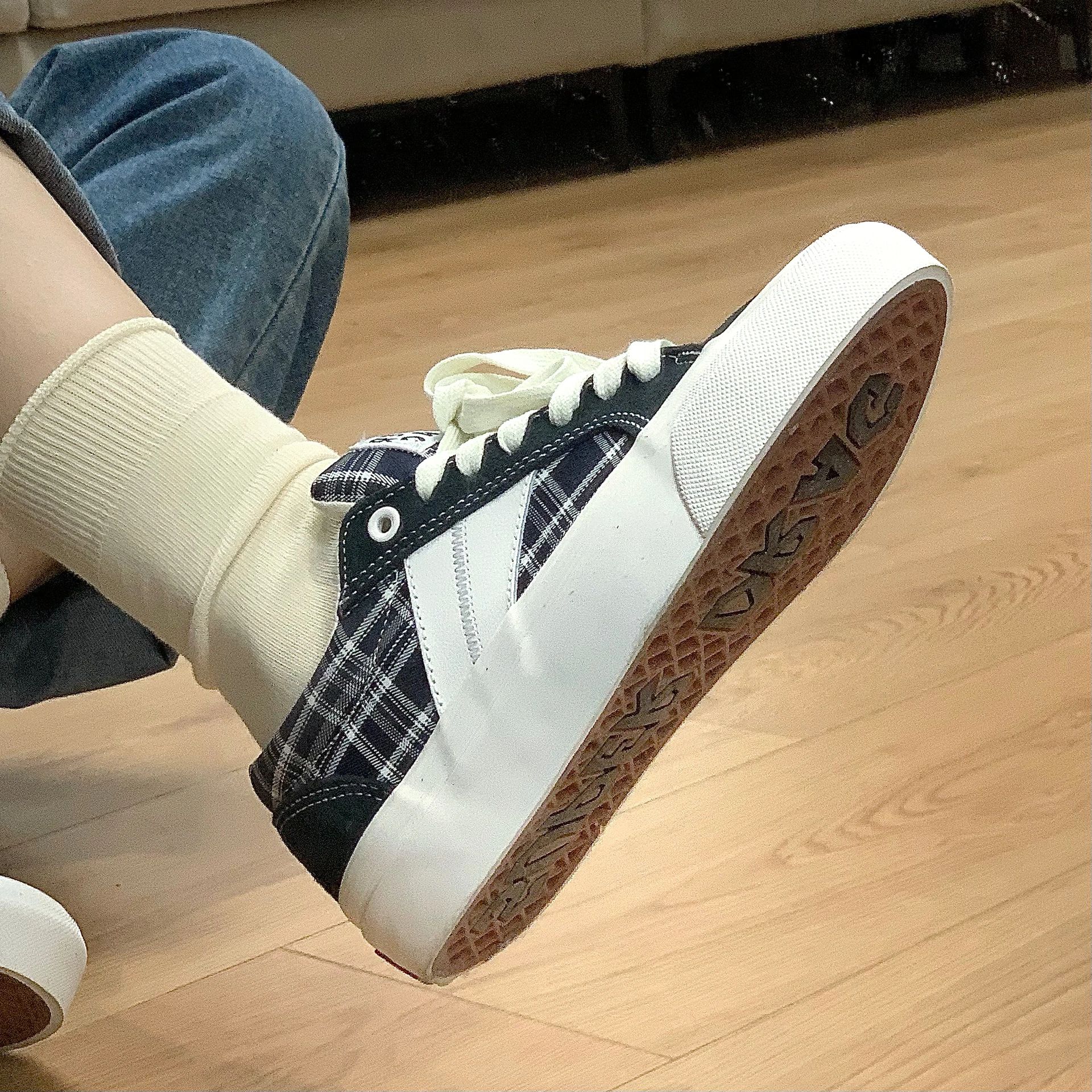 低帮 系带  - VALI鞋履AI设计主图