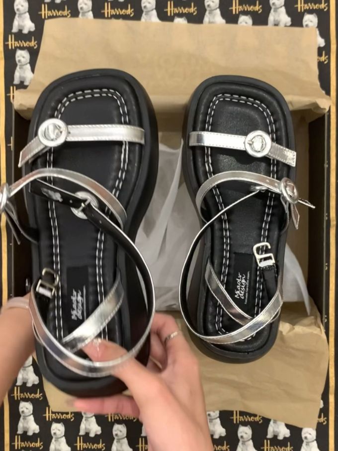 圆头 袢扣 浅口鞋 皮革 