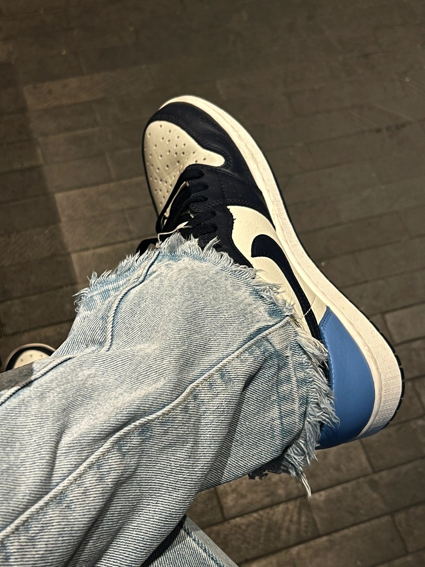 中帮 系带 皮革  - VALI鞋履AI设计主图