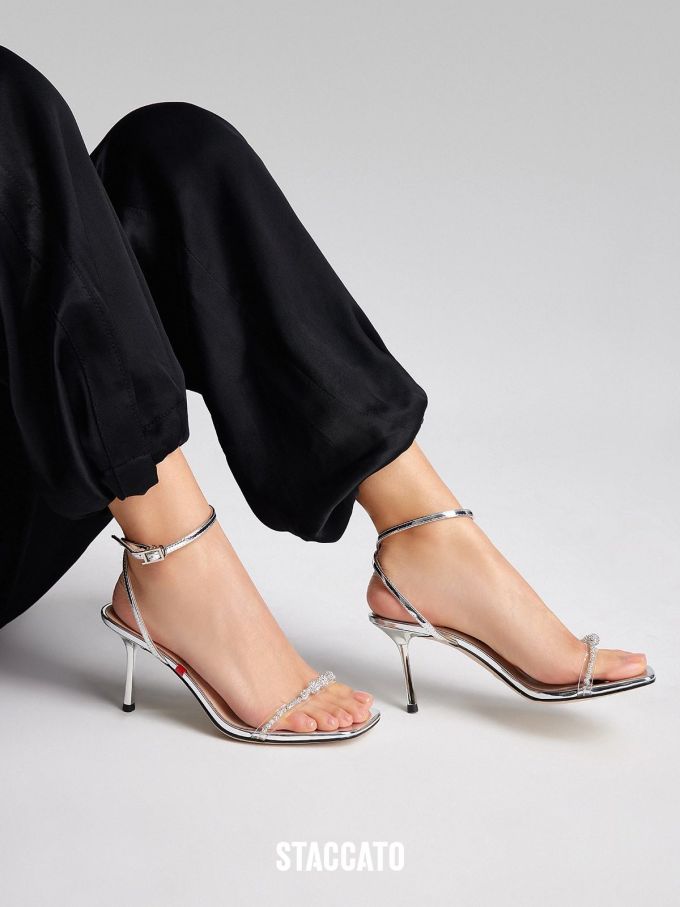 高跟 细跟 无帮 袢扣 