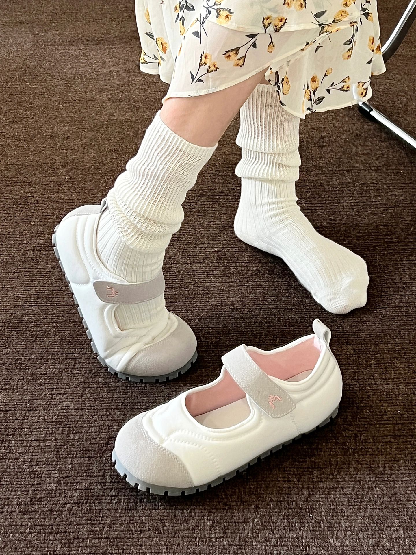 魔术贴  - VALI鞋履AI设计主图