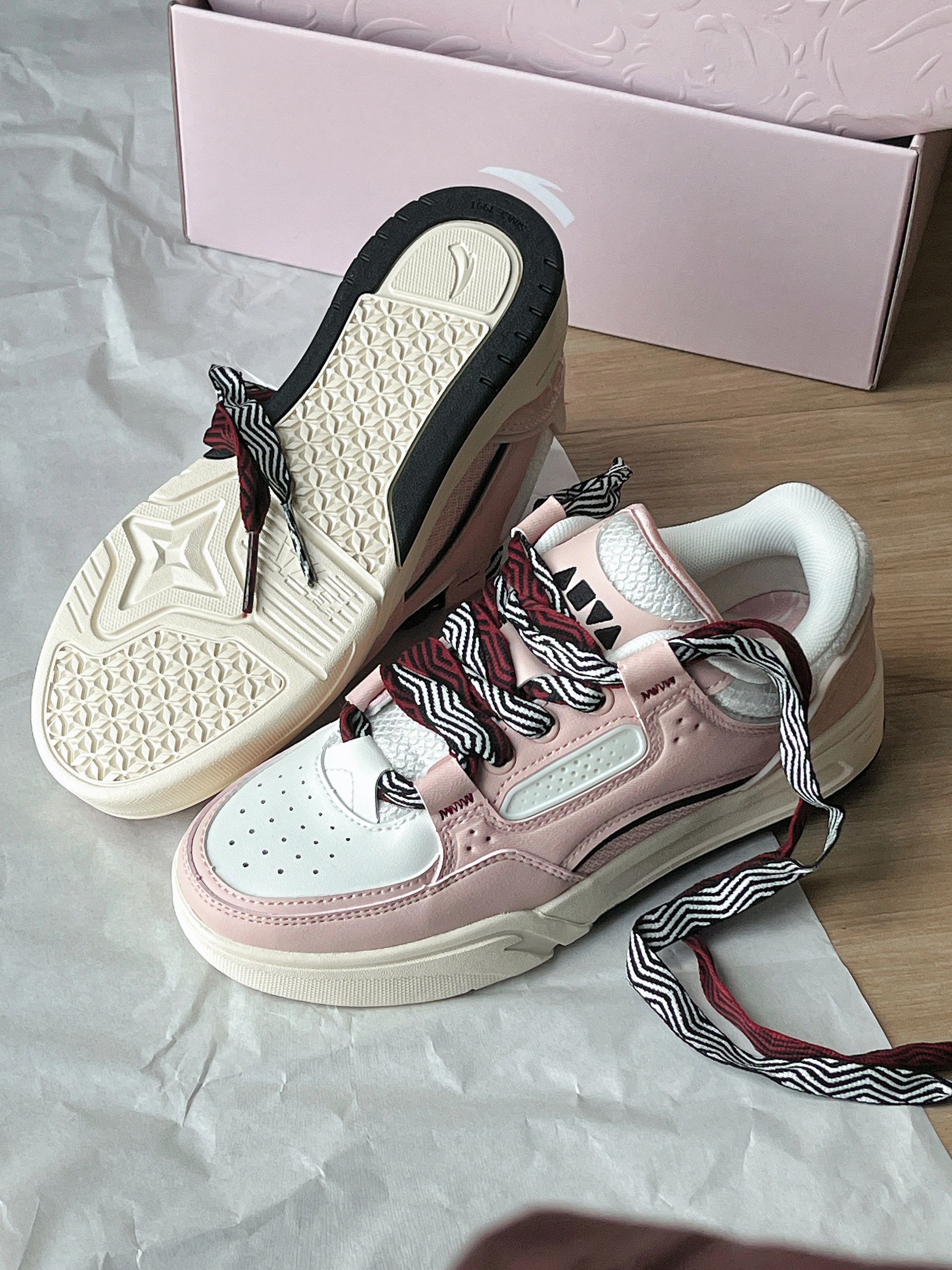 低帮 系带 魔术贴 皮革  - VALI鞋履AI设计主图