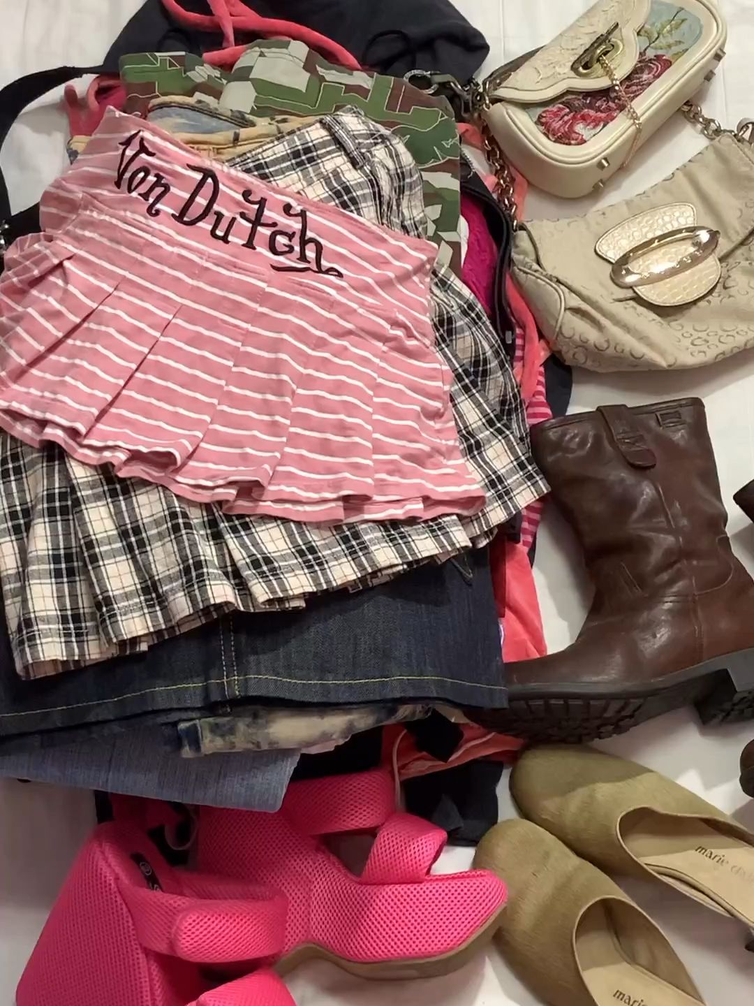 皮革  - VALI鞋履AI设计主图