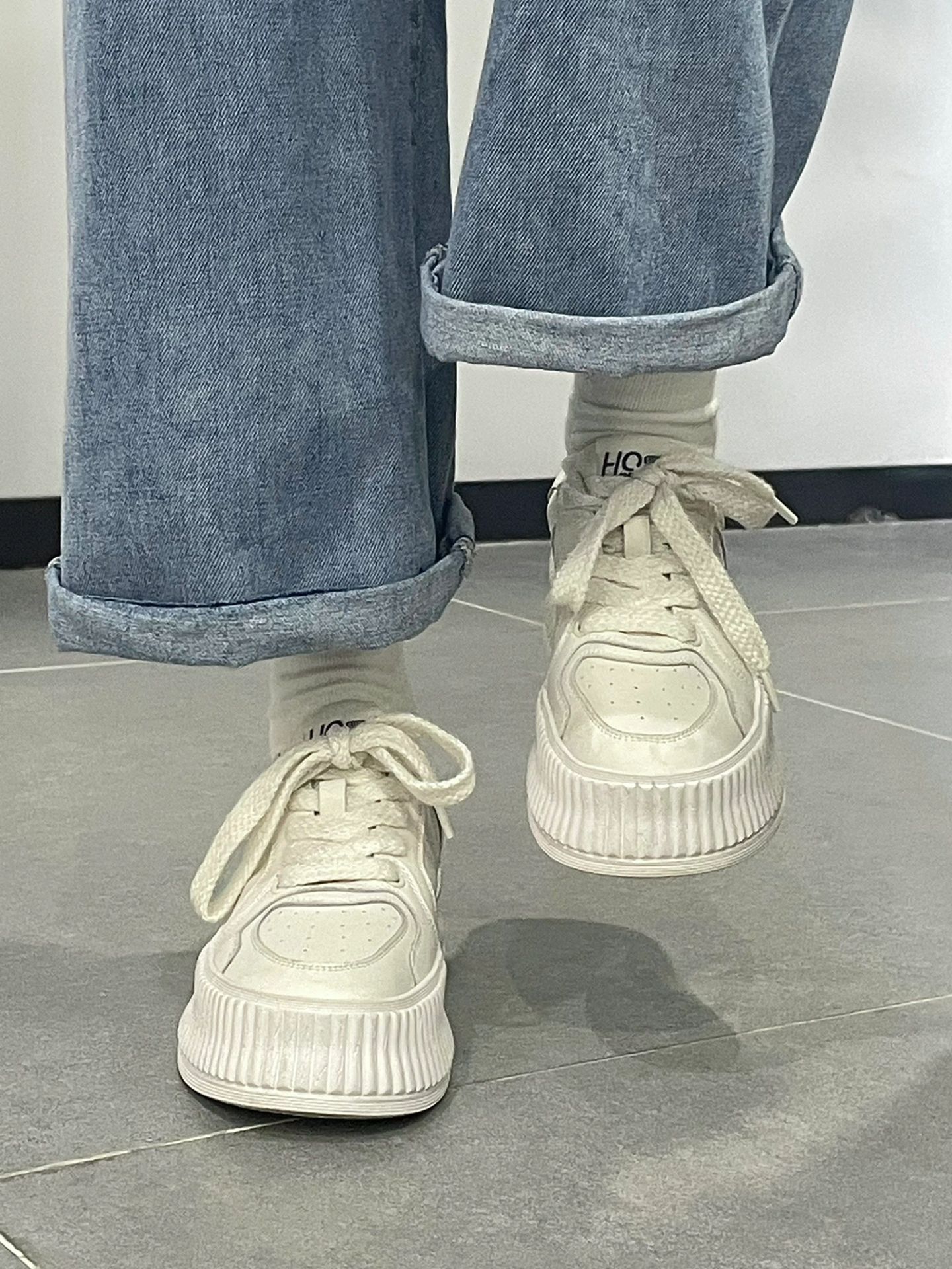  - VALI鞋履AI设计主图