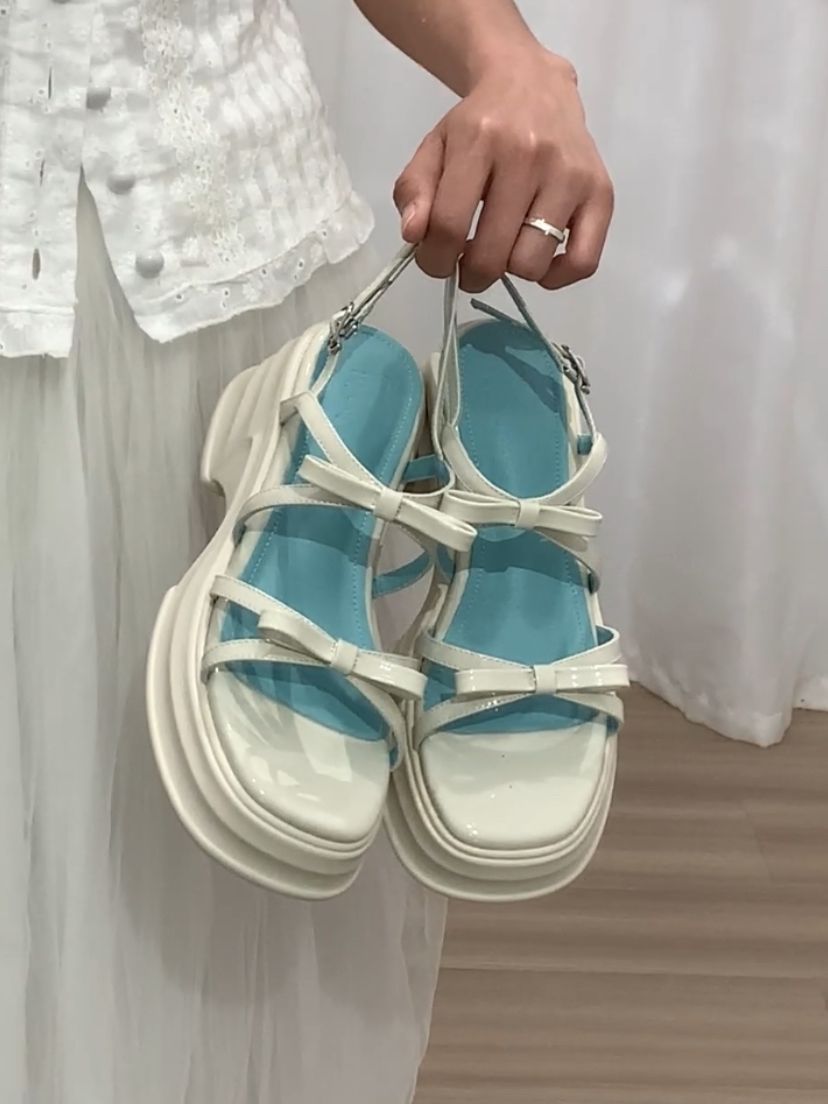 无帮 袢扣  - VALI鞋履AI设计主图