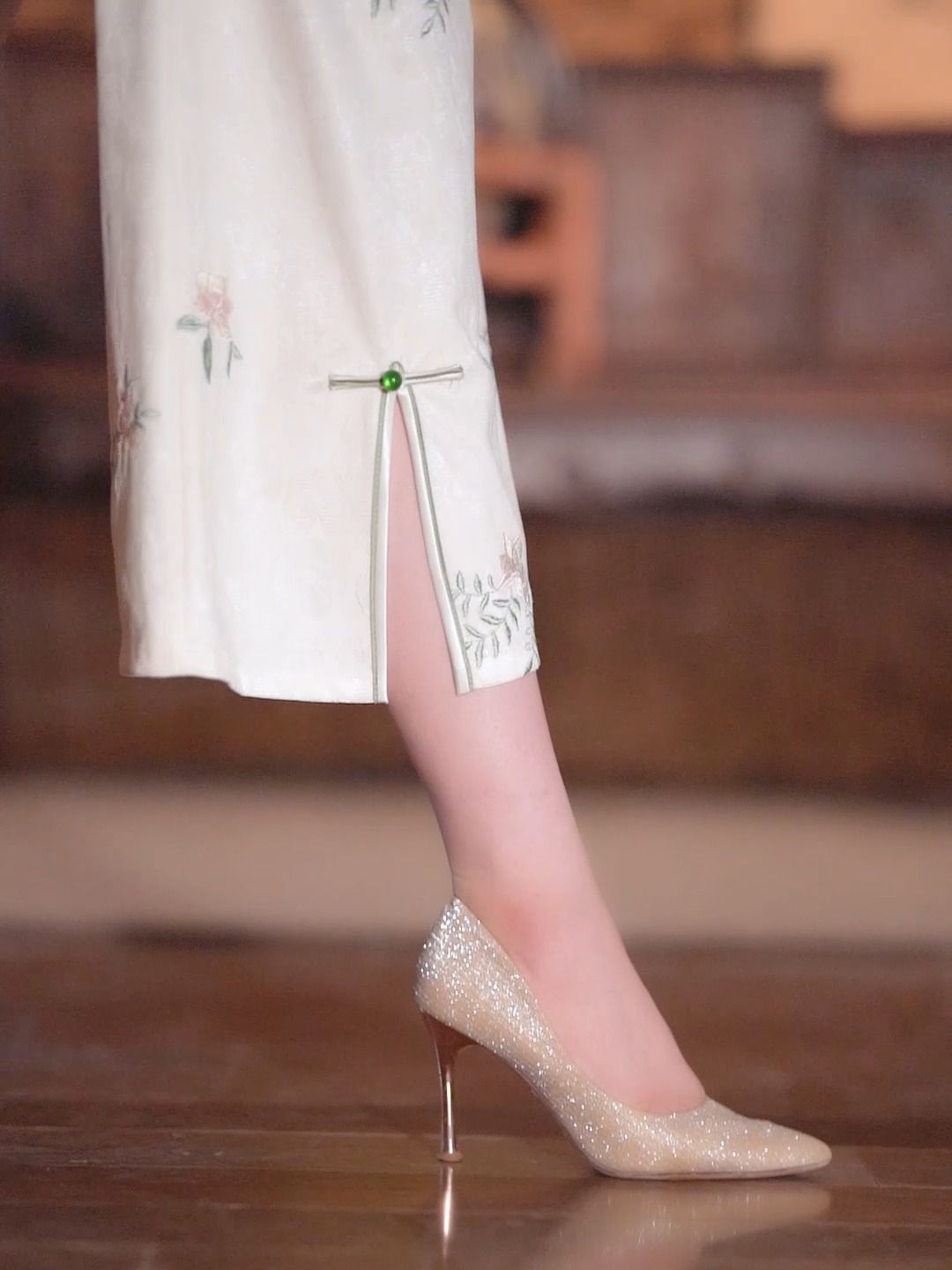 高跟 细跟 低帮 一脚蹬 浅口鞋  - VALI鞋履AI设计主图