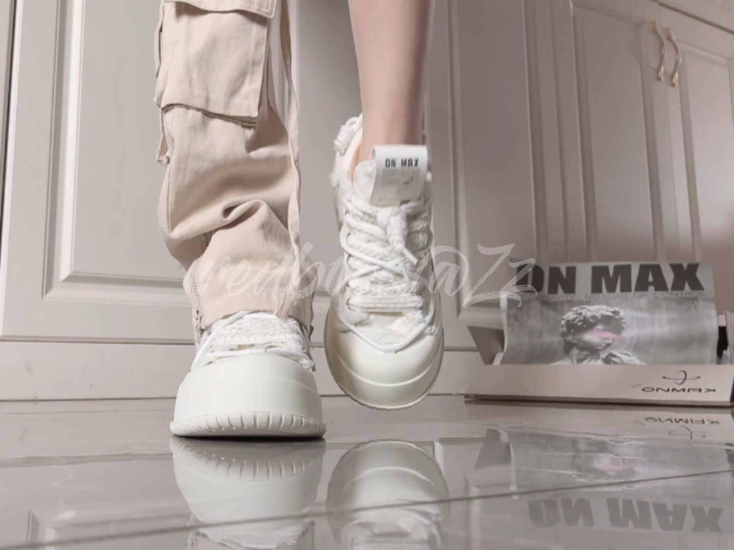  - VALI鞋履AI设计主图