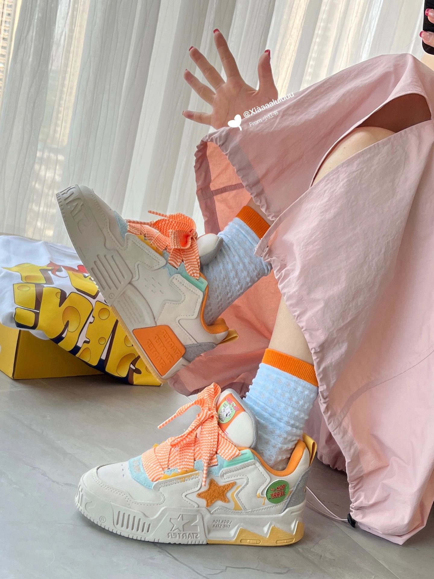 低帮 系带 魔术贴 皮革  - VALI鞋履AI设计主图