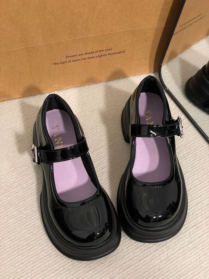 圆头 袢扣 中口鞋 皮革 