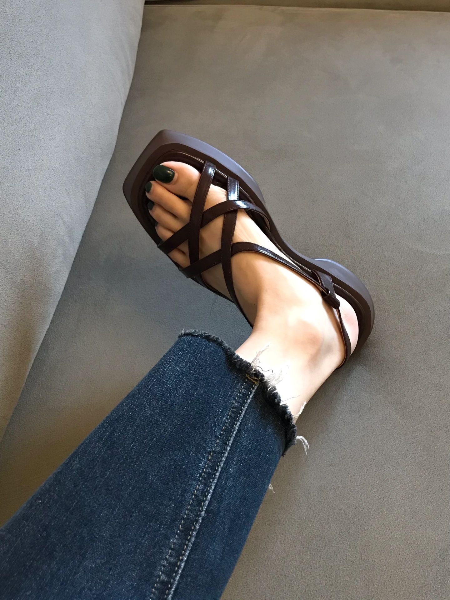 无帮  - VALI鞋履AI设计主图