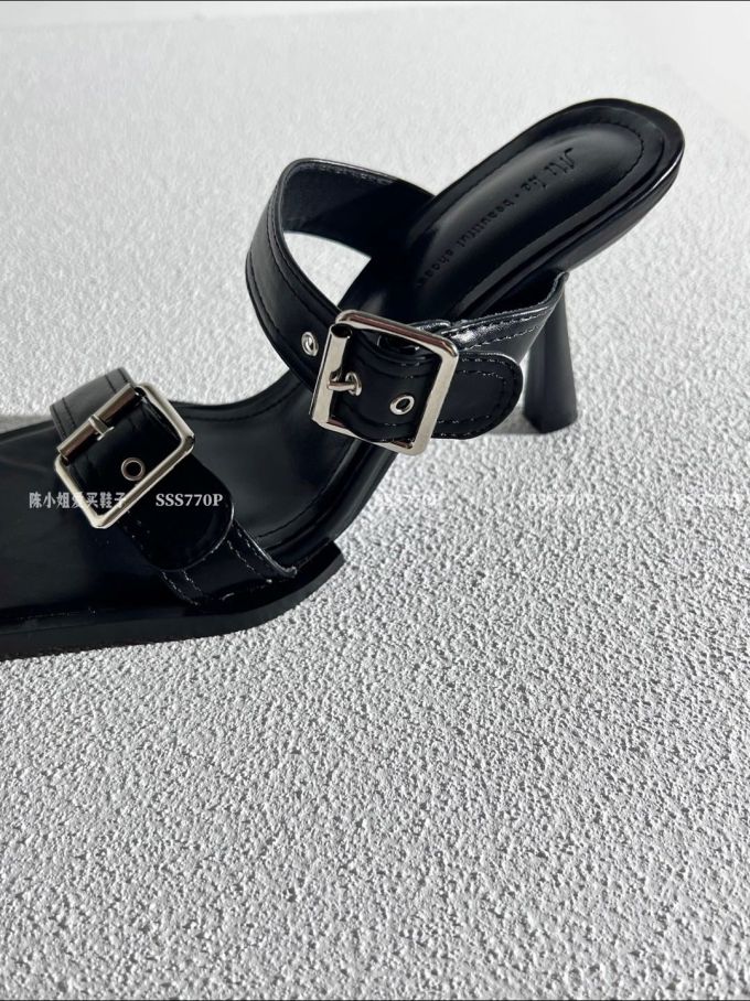 中跟 粗跟 无帮 袢扣 皮革 