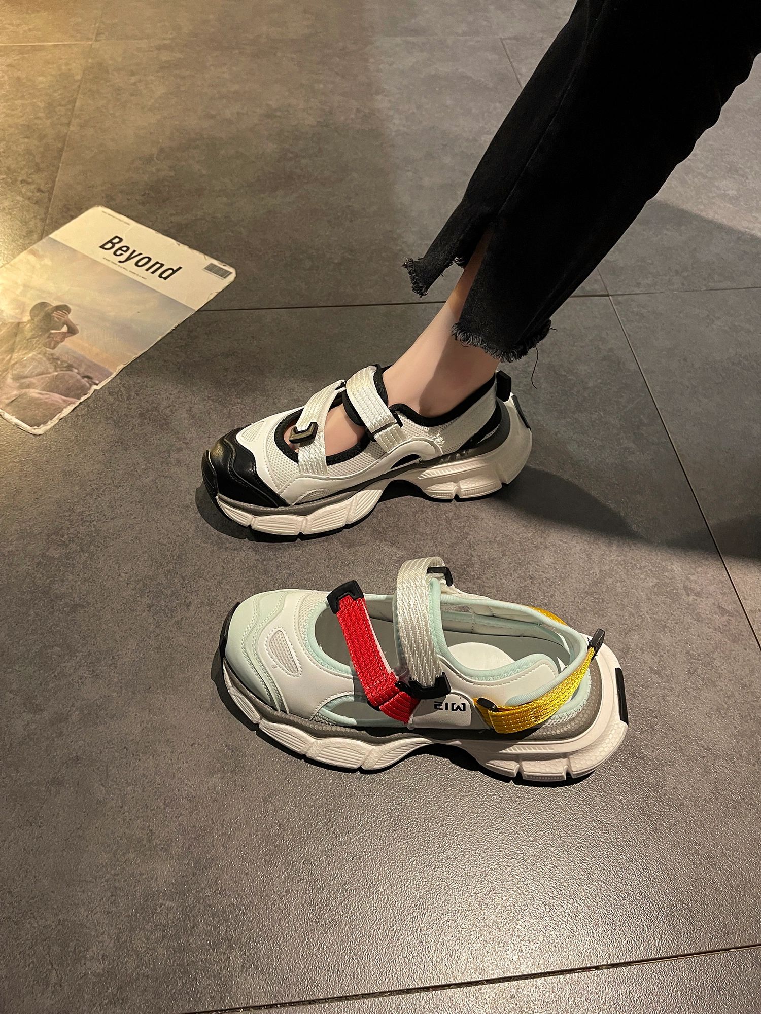 无帮 魔术贴  - VALI鞋履AI设计主图