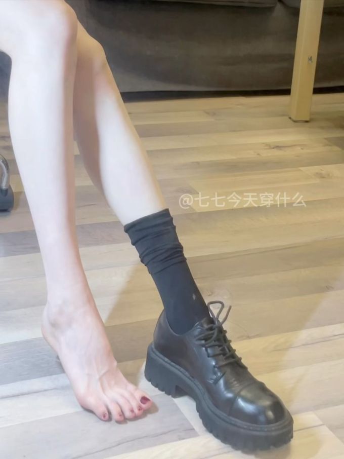 厚底 圆头 系带 皮革 