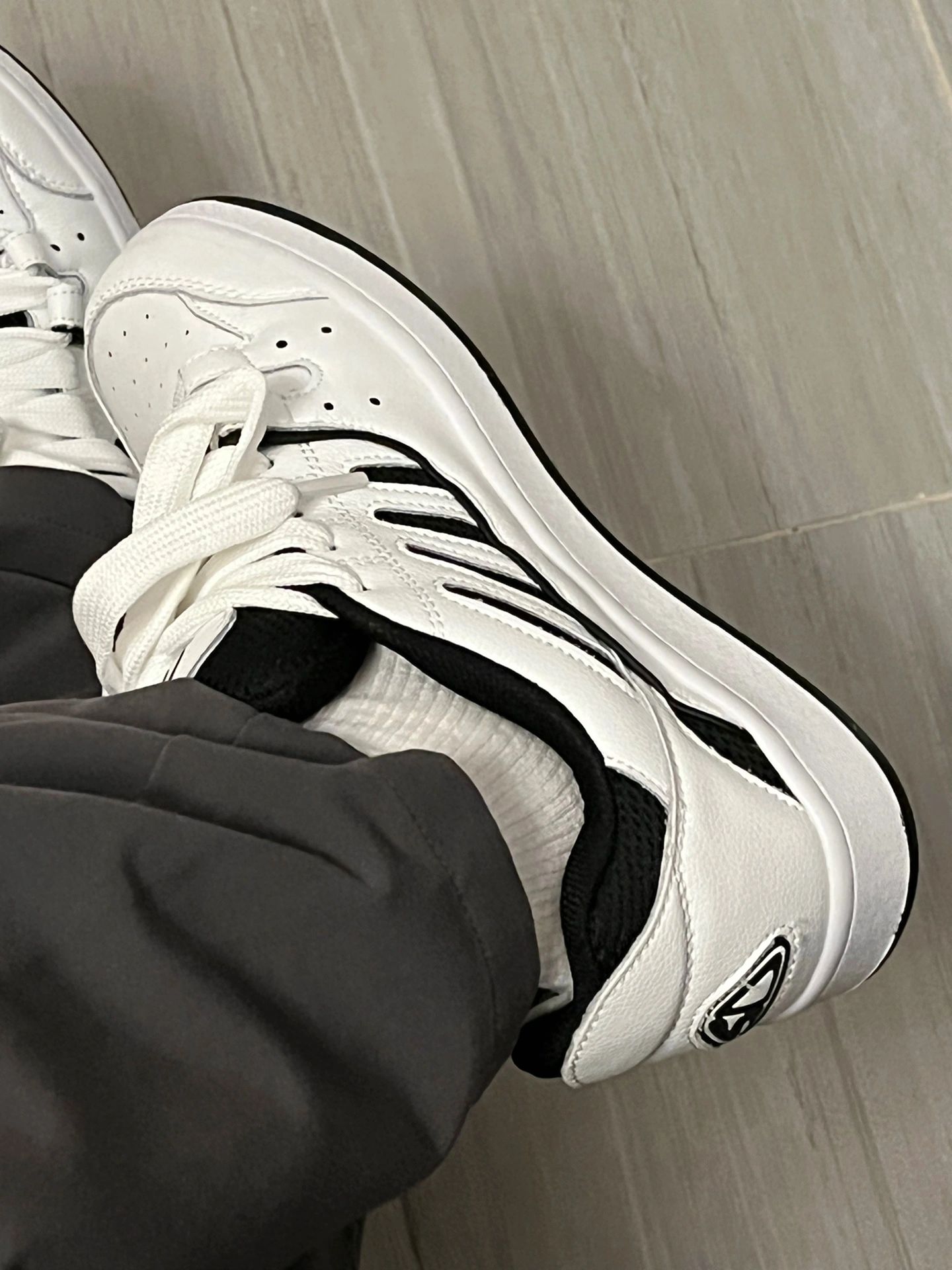 低帮 系带 皮革  - VALI鞋履AI设计主图