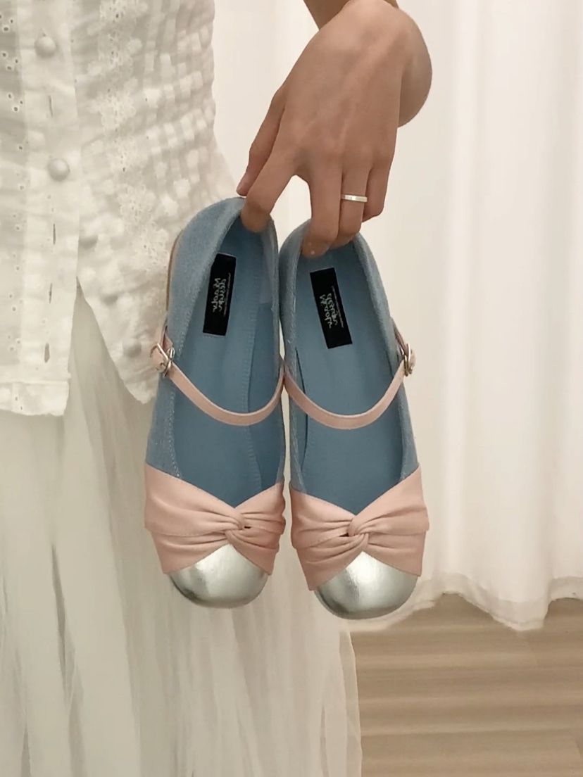 圆头 袢扣 中口鞋 皮革  - VALI鞋履AI设计主图