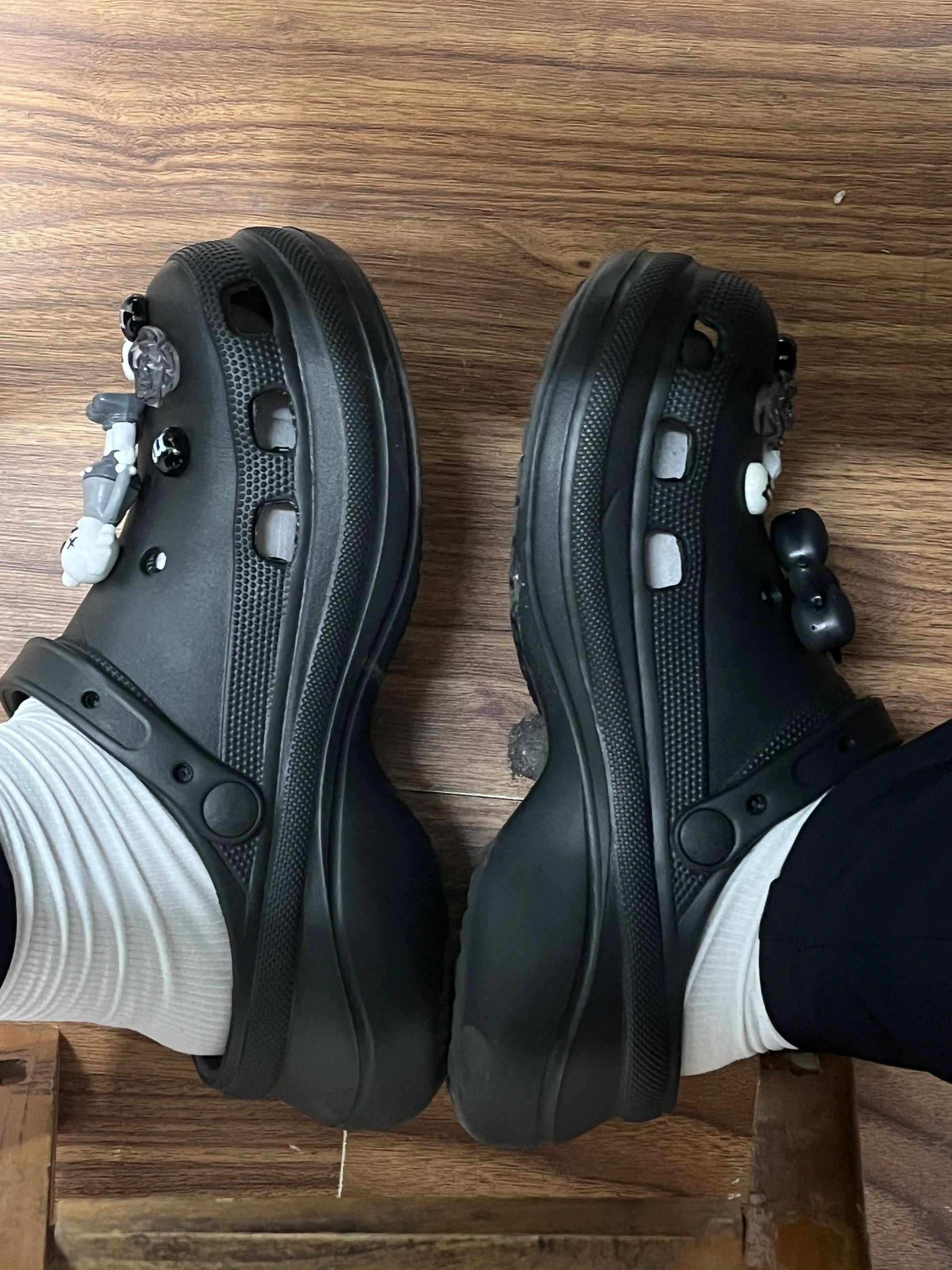 都市  - VALI鞋履AI设计主图