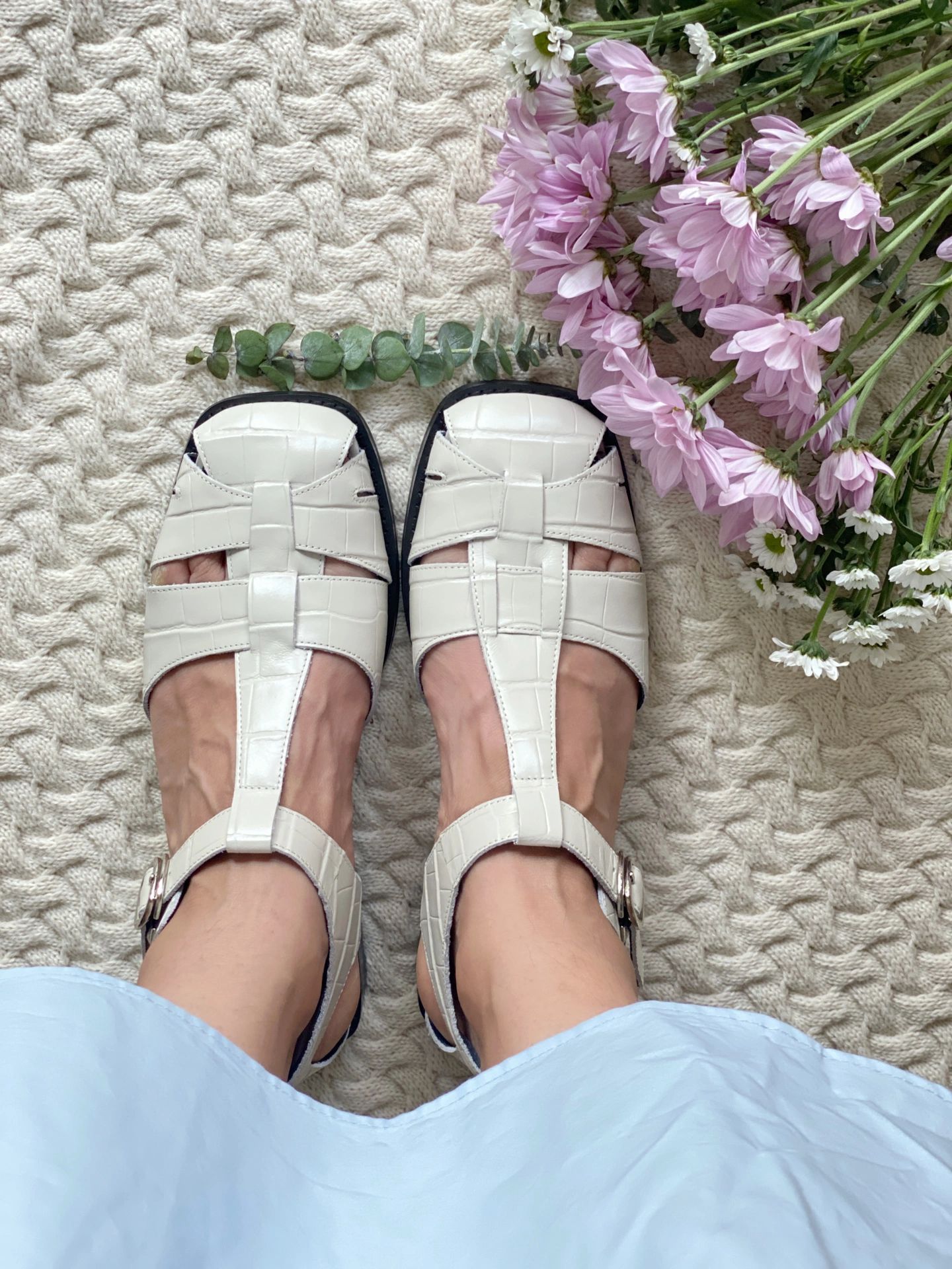 圆头 袢扣 中口鞋 皮革  - VALI鞋履AI设计主图