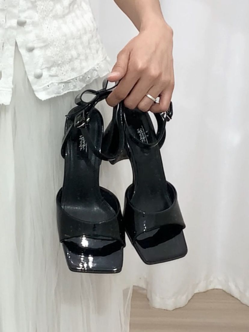 无帮 袢扣 皮革  - VALI鞋履AI设计主图