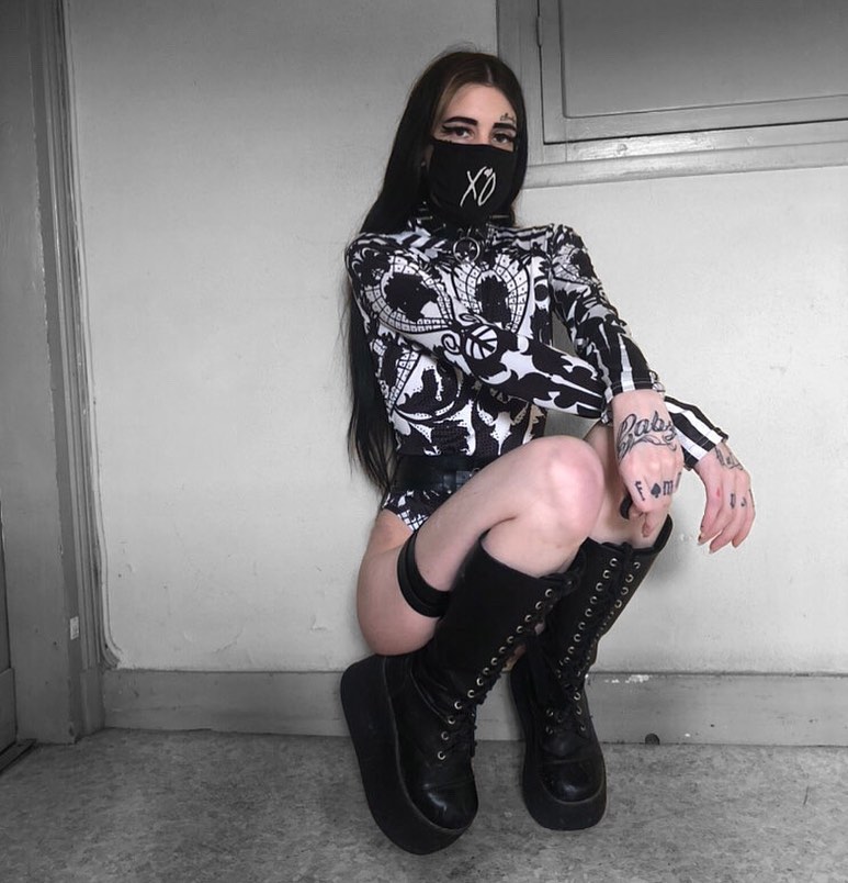 卡通次元 印花 夜空色 哥特风  - VALI鞋履AI设计主图