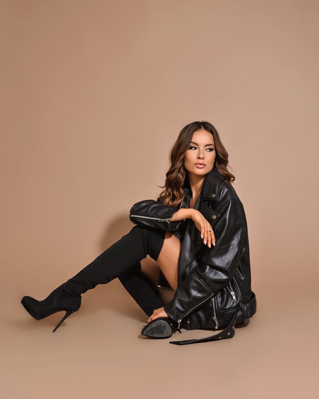 皮革面料 翻领 夜幕色 功能拉链 基础拉链 都市休闲 都市  - VALI鞋履AI设计主图