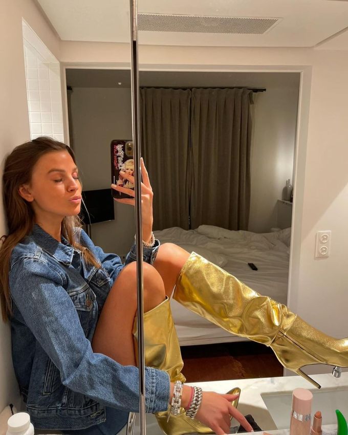 牛仔面料 H型 翻领 洗水 蓝黑色 基础扣饰 